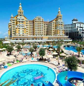 ROYAL HOLIDAY PALACE