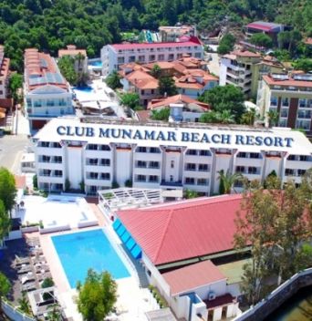 CLUB MUNAMAR BEACH RESORT