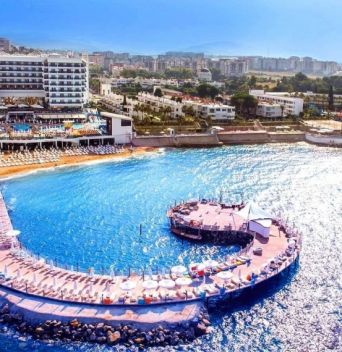AZURA DELUXE RESORT