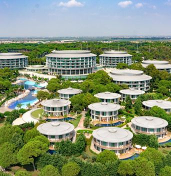 CALISTA LUXURY RESORT