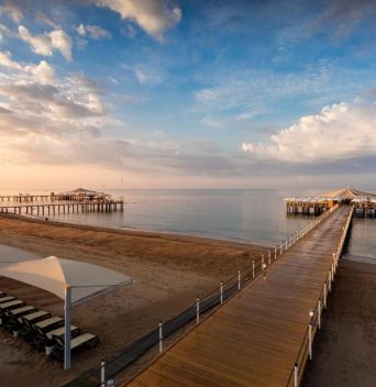 CALISTA LUXURY RESORT