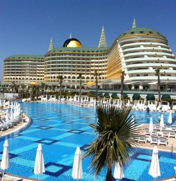 DELPHIN IMPERIAL