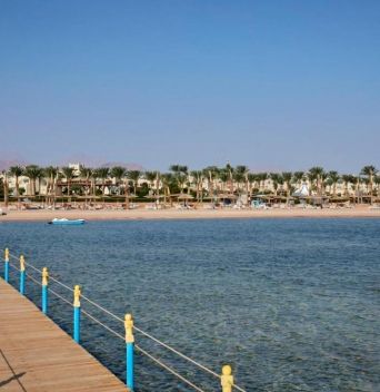 Coral Sea Water World Resort