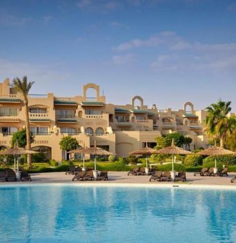 Coral Sea Water World Resort