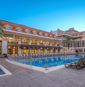 SIDE STORY RESORT & SPA HOTEL