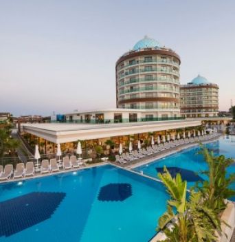 DREAM WORLD AQUA HOTEL