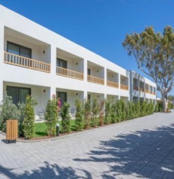 REGIA MARE BEACH HOTEL