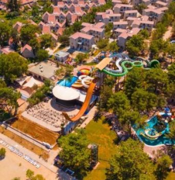 LONG BEACH CLUB NATURE