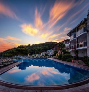 TROPICAL SUITES BY SERTIL