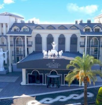 DREAM WORLD PALACE