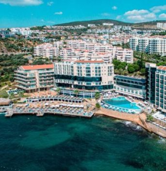 CHARISMA DE LUXE HOTEL