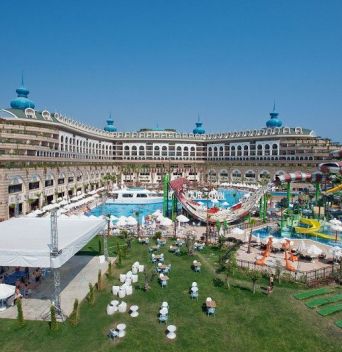 CRYSTAL SUNSET LUXURY RESORT & SPA